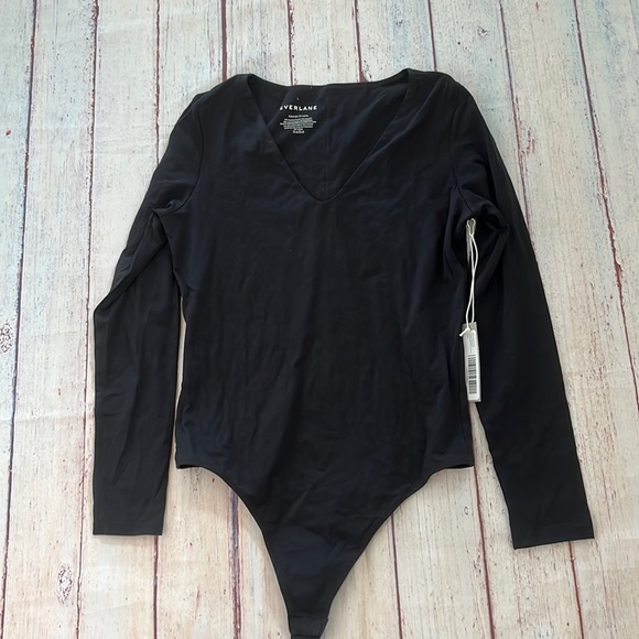 NWT Everlane the Long Sleeve V Neck Bodysuit in black - Picture 14 of 16